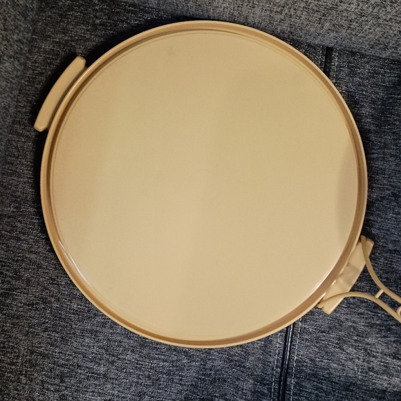 Vintage Tupperware Round Cake Carrier - Picture 9 of 15